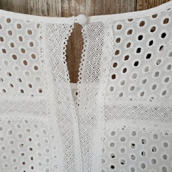 White eyelet blouse - Picture 5 of 5